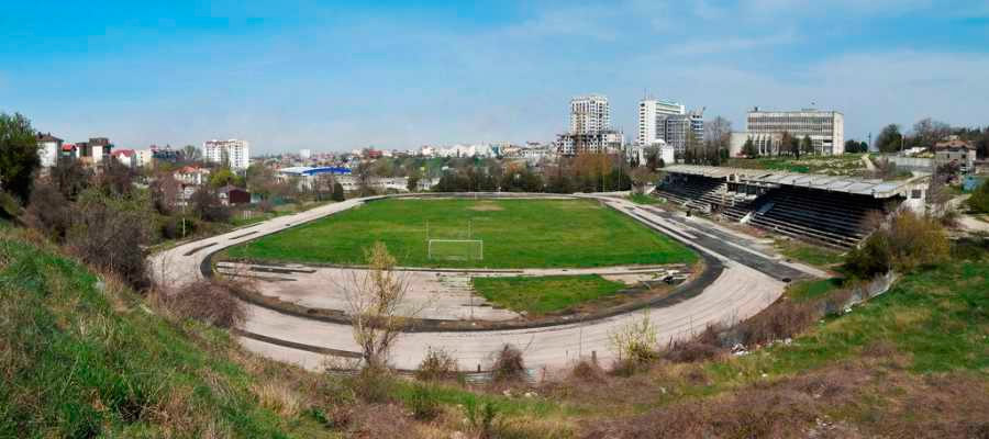 Стадион 200-летия Севастополя реконструируют в спортивно-оздоровительный комплекс